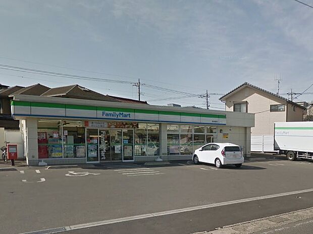 コンビニ 300m ファミリーマート 所沢旭町店