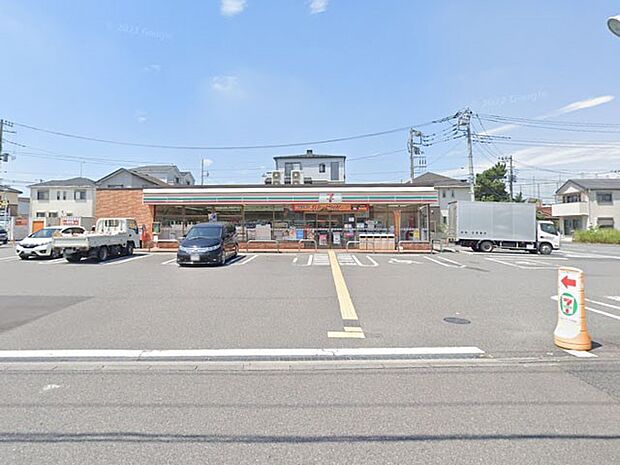 コンビニ 600m セブン-イレブン鳩ヶ谷里中学校前店