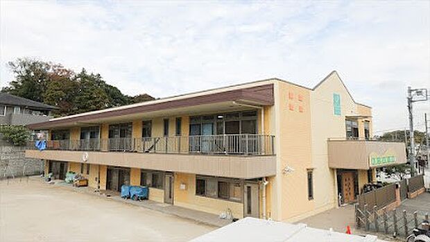 幼稚園・保育園 700m あきつやまゆり保育園