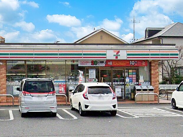 コンビニ 500m セブン-イレブン 吉川平沼店