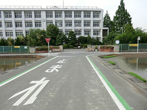 中学校 1600m 鴻巣市立吹上北中学校