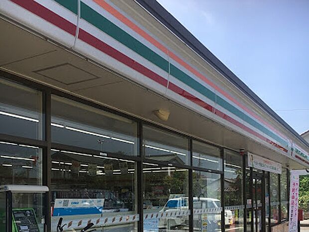コンビニ 92m セブン-イレブン 加須不動岡3丁目店