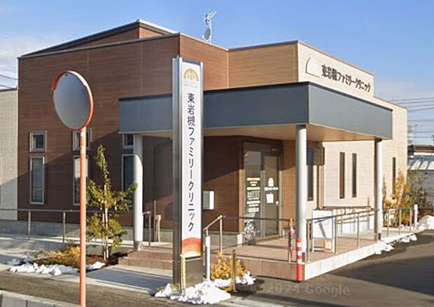 病院 1700m 東岩槻ファミリークリニック