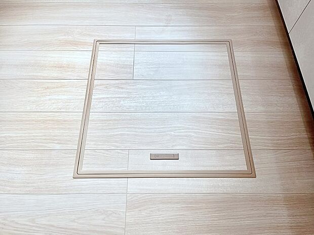 床下収納付き!日用品・非常用品の収納にも大活躍。