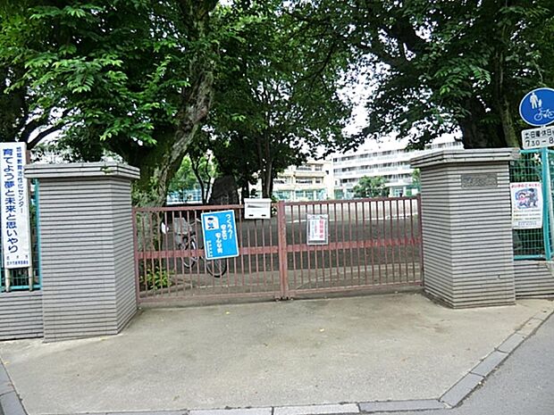 小学校 600m 志木市立志木第三小学校