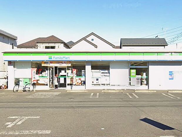 コンビニ 500m ファミリーマート小平花小金井二丁目店