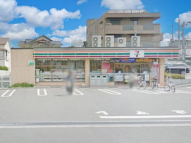 コンビニ 400m セブン-イレブン南浦和1丁目店