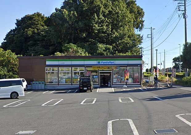 コンビニ 350m ファミリーマート さいたま中尾店