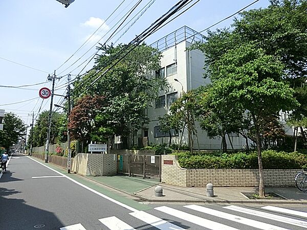 中学校 650m 練馬区立上石神井中学校