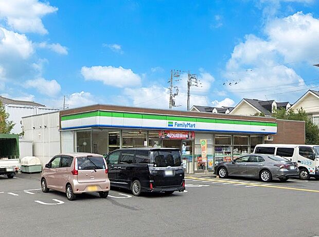 コンビニ 300m ファミリーマート 川口柳崎店