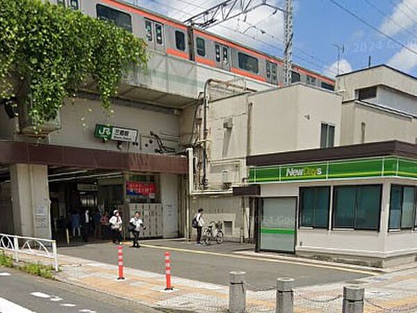 駅 800m 三郷駅