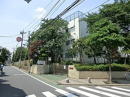 中学校 700m 練馬区立上石神井中学校