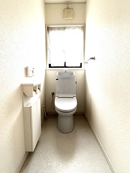 白を基調とした清潔感のある落ち着ける空間