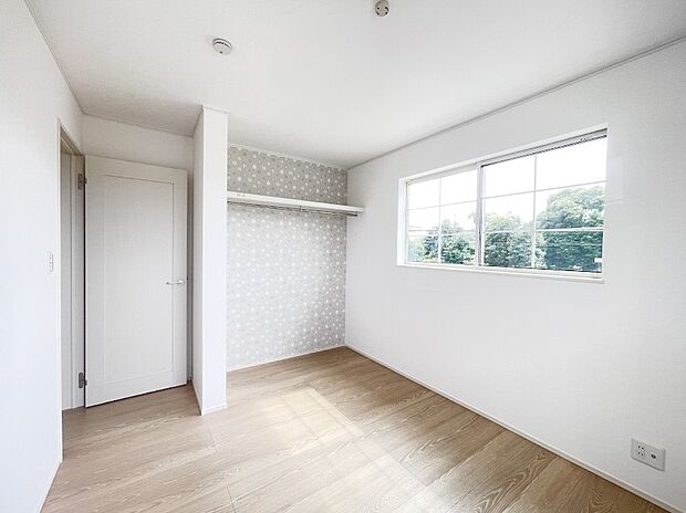 収納が充実しているので、居住スペースを広く使えます。 