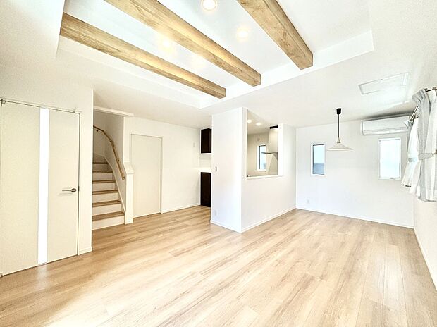 住む方の個性が引き出される、インテリアを考えるのが楽しみなリビングです!