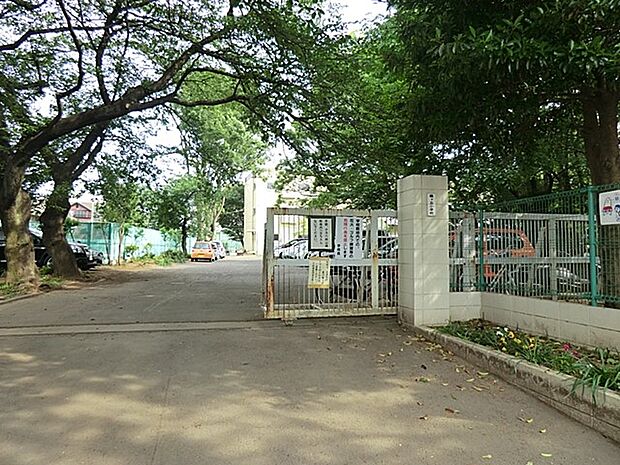 小学校 560m 鶴ヶ丘小学校