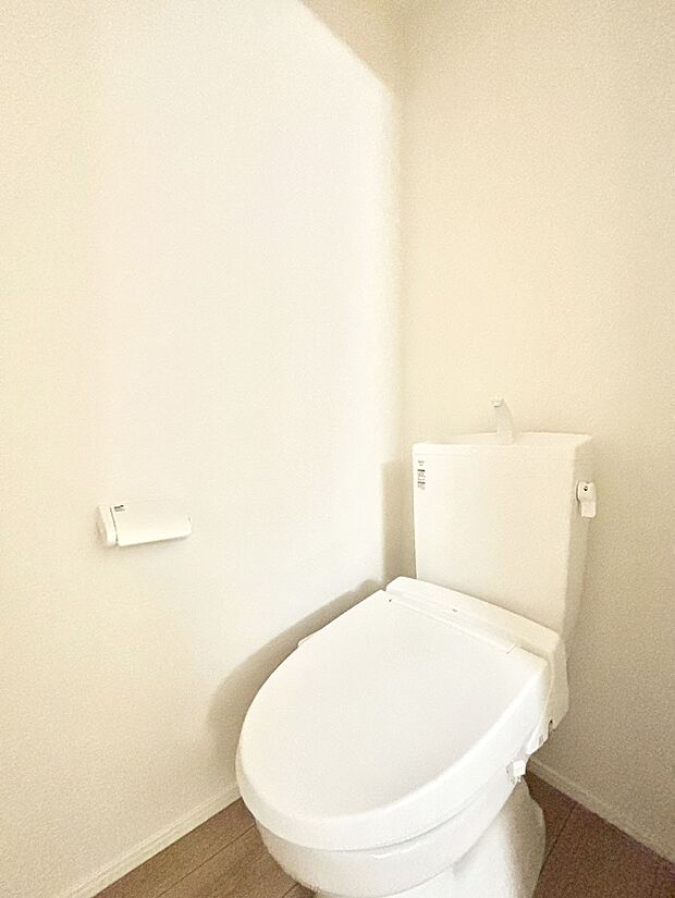 トイレは安心の2箇所!朝のバタバタも一安心です。