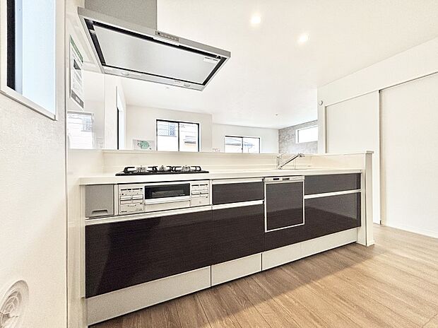 毎日使うキッチンだから、使いやすさ＆お手入れのしやすさにこだわりました。 