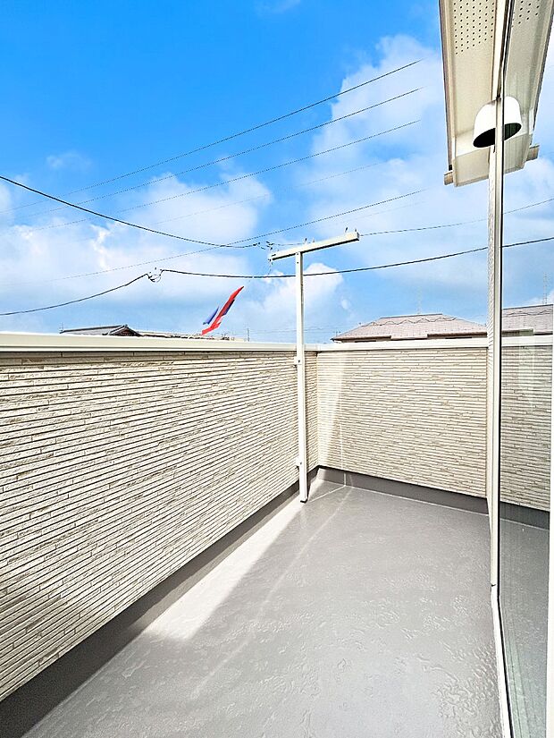 風通しの良いバルコニー  