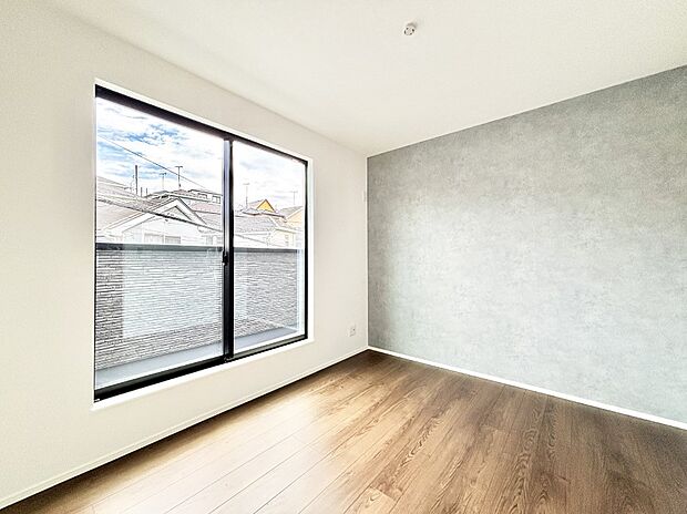 明るいバルコニーサイドに洋室を設置。目覚めの良い寝室に。