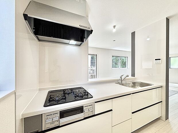 料理をしながらご家族との会話を楽しめる対面カウンターキッチン