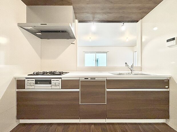 毎日使うキッチンだから、使いやすさ&お手入れのしやすさにこだわりました。