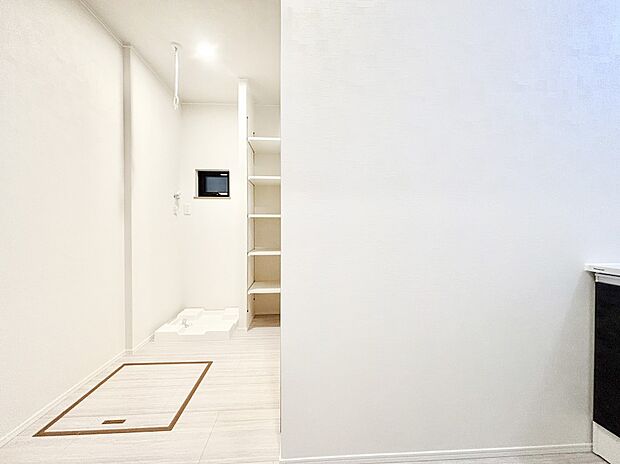 可動棚付きランドリースペース