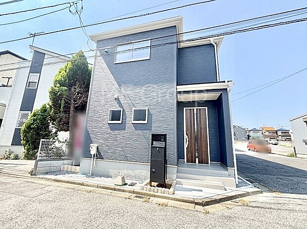 洗練された外観、上質な住空間が広がる室内は永く安心して過ごせる住居です。 