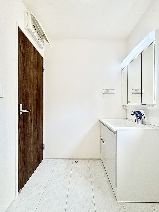 広々とゆとりのあるランドリースペース。    