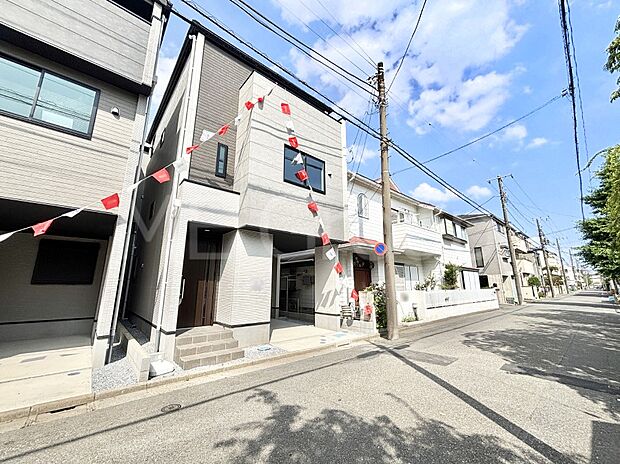 たっぷりの陽光と開放感に包まれる明るい住まい  