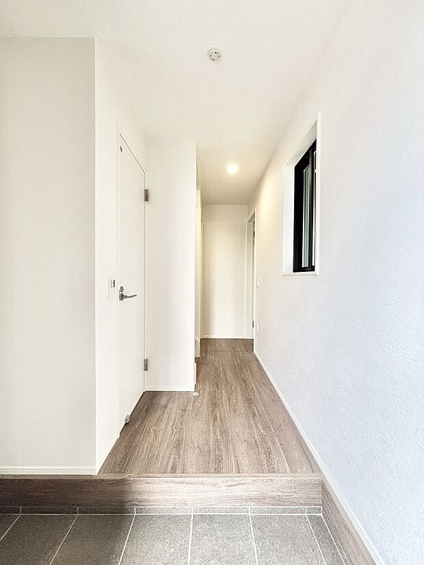 明るい玄関はお客様をお出迎えするのにぴったりです!