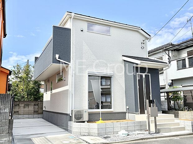 溢れる陽光でご家族の笑顔も輝く