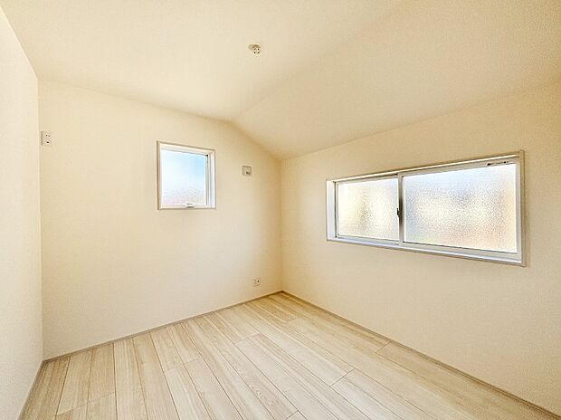 2面採光を確保した明るい空間。家族みんなが快適な暮らしを実現する設計です。    