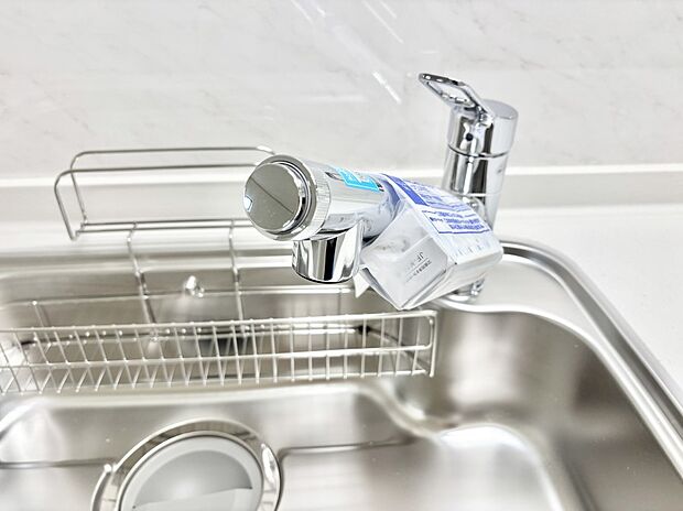 いつでも清潔なおいしいお水を。一つの水栓で水道水と浄水を使い分け。