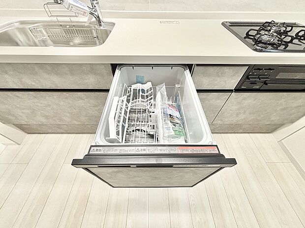 面倒なお片づけは食洗機にお任せ!家事の負担が減って、時間にも気持ちにもゆとりができます。