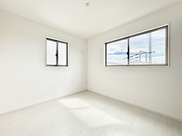 2面採光を確保した明るい空間。家族みんなが快適な暮らしを実現する設計です。