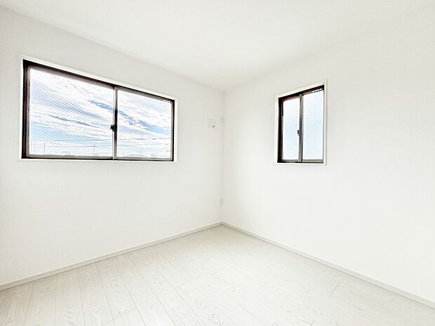 2面採光なので、明るく風通しも良く心地良い生活が送れます。