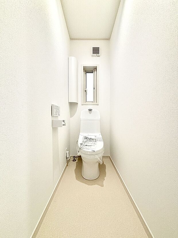 トイレは安心の2箇所！朝のバタバタも一安心です。 