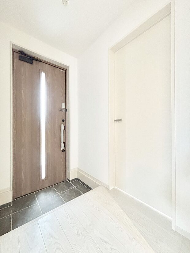 家族の帰宅やお客様をあたたかく迎える玄関  