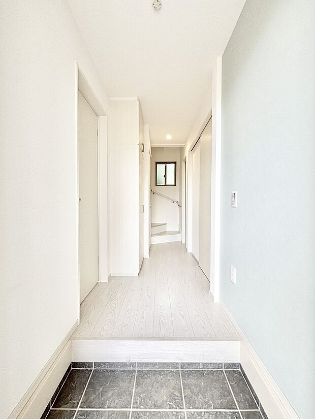 いつもきれいにしておきたい玄関ですね。  