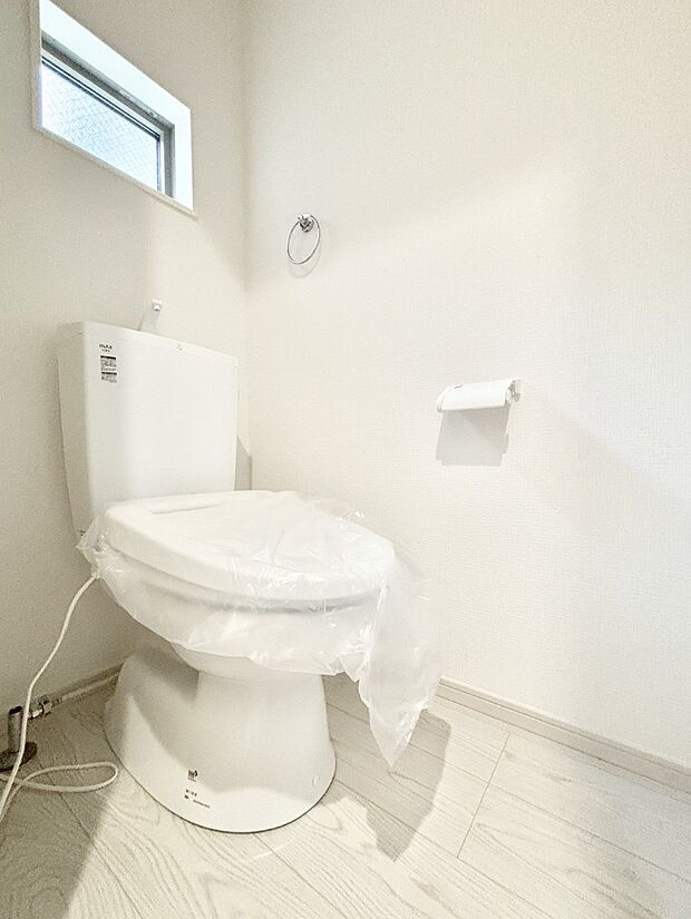 トイレは安心の2箇所！朝のバタバタも一安心です。 