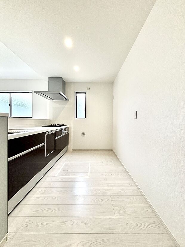 ゆとりあるキッチンではご家族と楽しくお料理ができます。