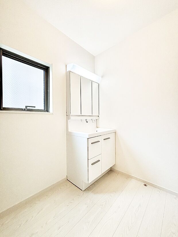 広々とゆとりのあるランドリースペース