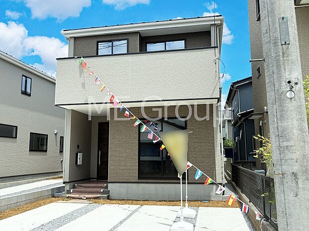 溢れる陽光でご家族の笑顔も輝く