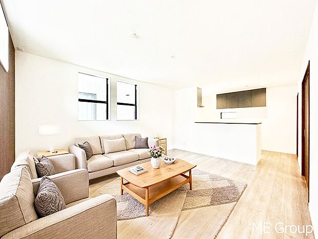 落ち着いた雰囲気のＬＤＫは家族みんなの快適空間※家具はCGです