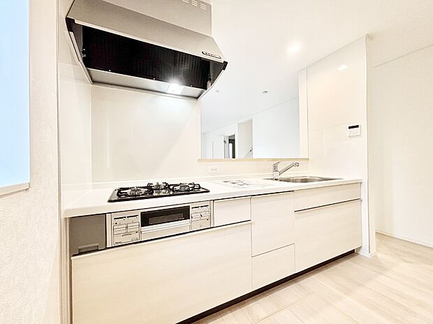 料理をしながらご家族との会話を楽しめる対面カウンターキッチン