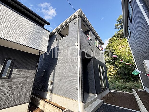 溢れる陽光でご家族の笑顔も輝く