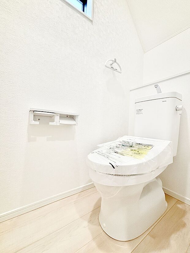 トイレは安心の2箇所！朝のバタバタも一安心です。 