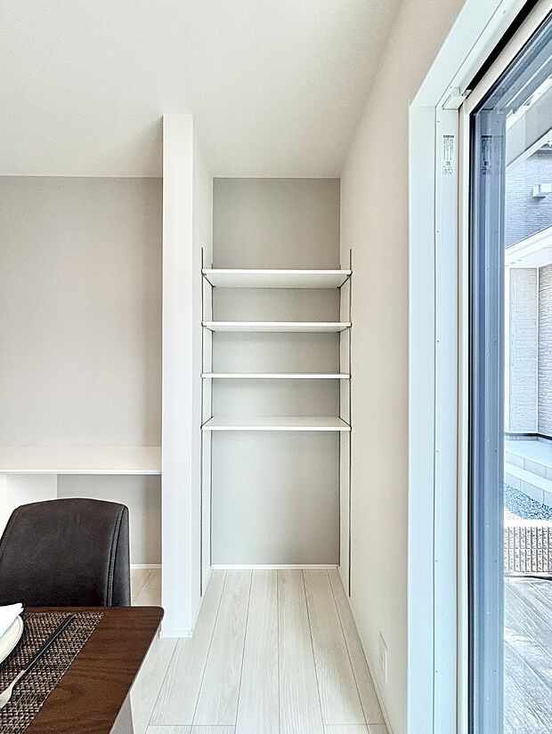 物が多くなりがちなリビングにうれしい収納