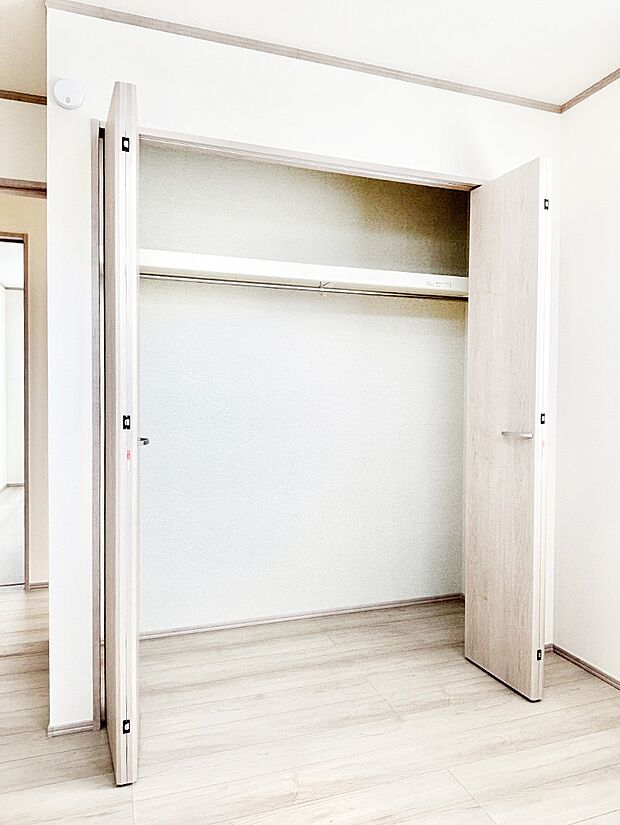 たっぷりの収納スペースでいつでも住空間がスッキリ保てそう